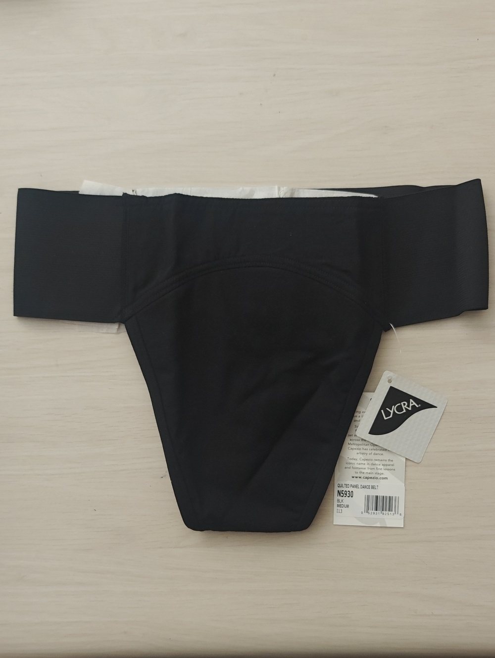 Capezio Men's Quilted Cotton Panel Thong Dance Belt, Medium